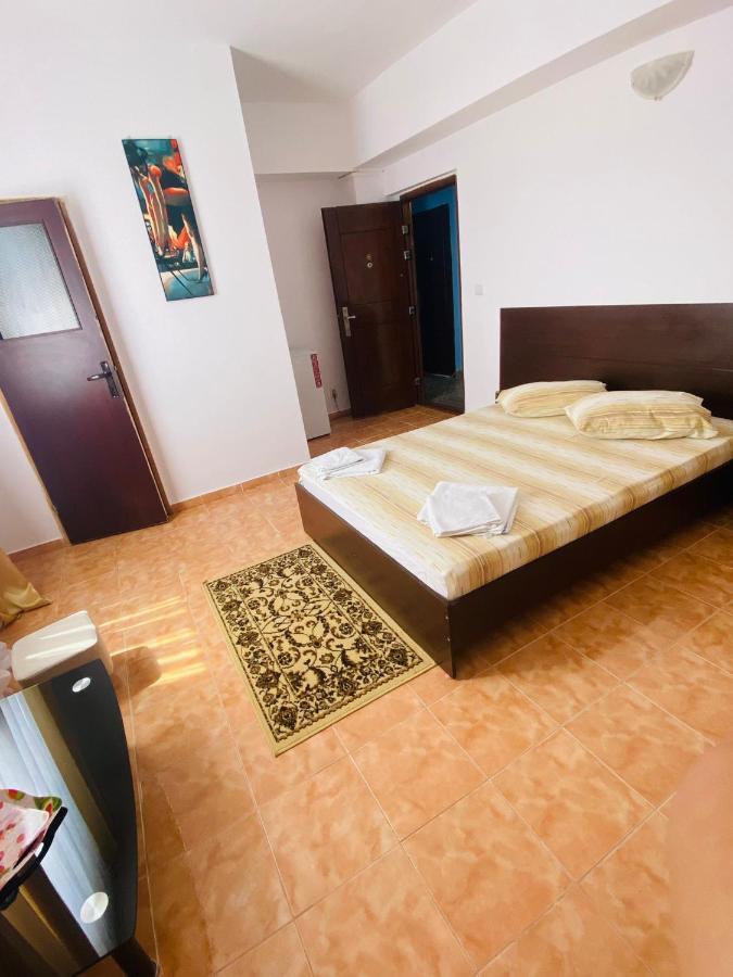 Hotel Casa Ana Bucarest Esterno foto