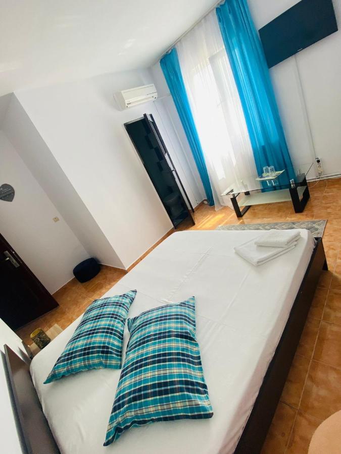 Hotel Casa Ana Bucarest Esterno foto